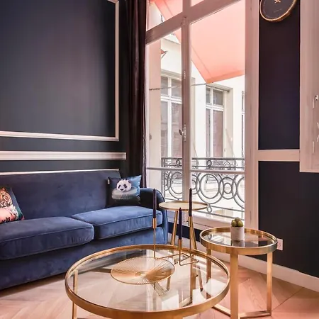 The Napoleon Suite On Champs-Elysees פריז